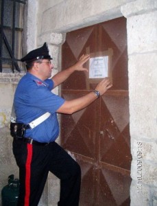 Bisceglie Il locale sottoposto a sequestro Bisceglie Il locale sottoposto a sequestro