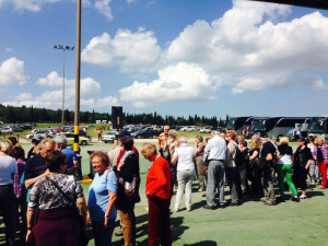 turisti rimasti a piedi a castel del Monte (1)