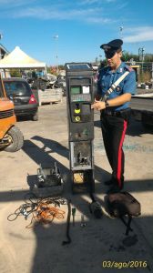 carabinieri colonnina divelta