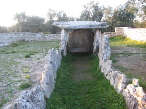 Bisceglie, Dolmen della Chianca (foto wikipedia)